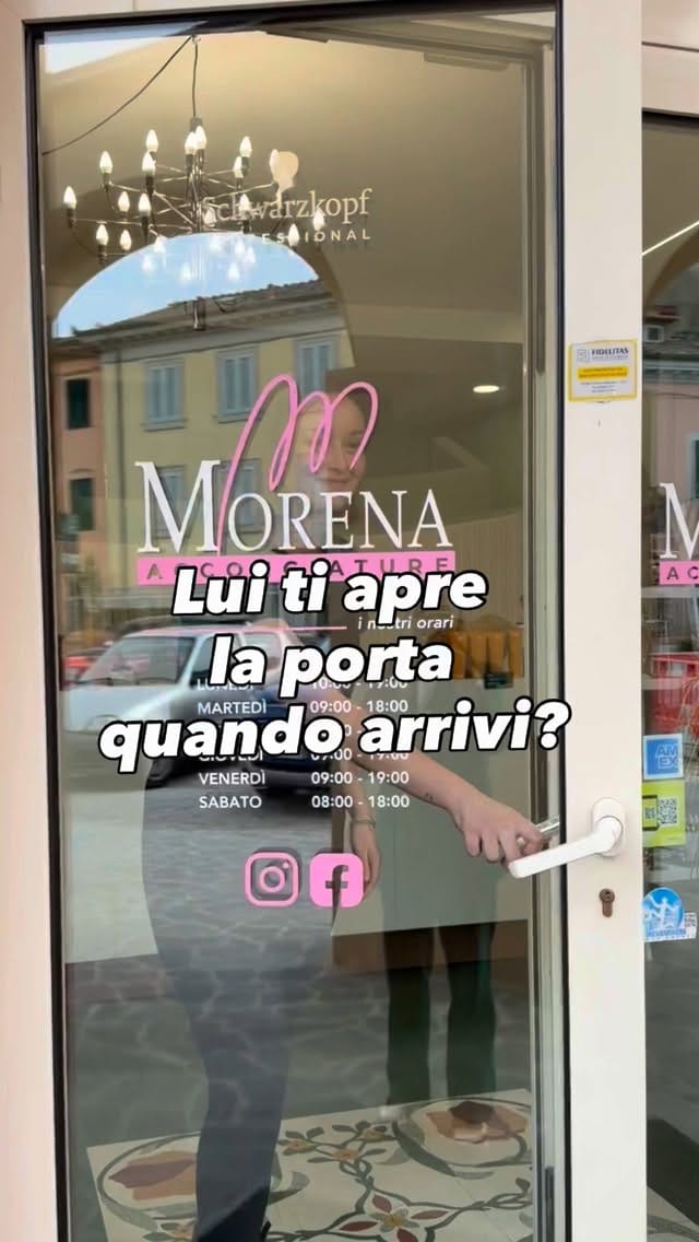 Post 7 by MORENA ACCONCIATURE on Instagram (video)