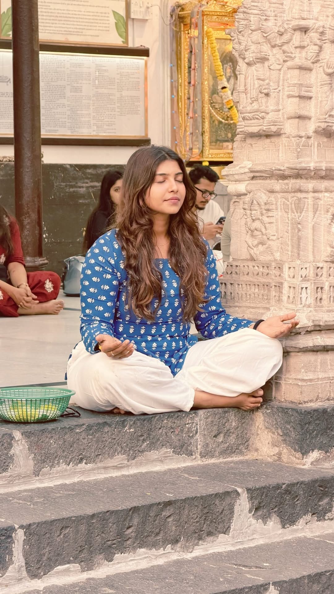 Post 2 by VIRTI MEHTA 🐣 on Instagram (video)