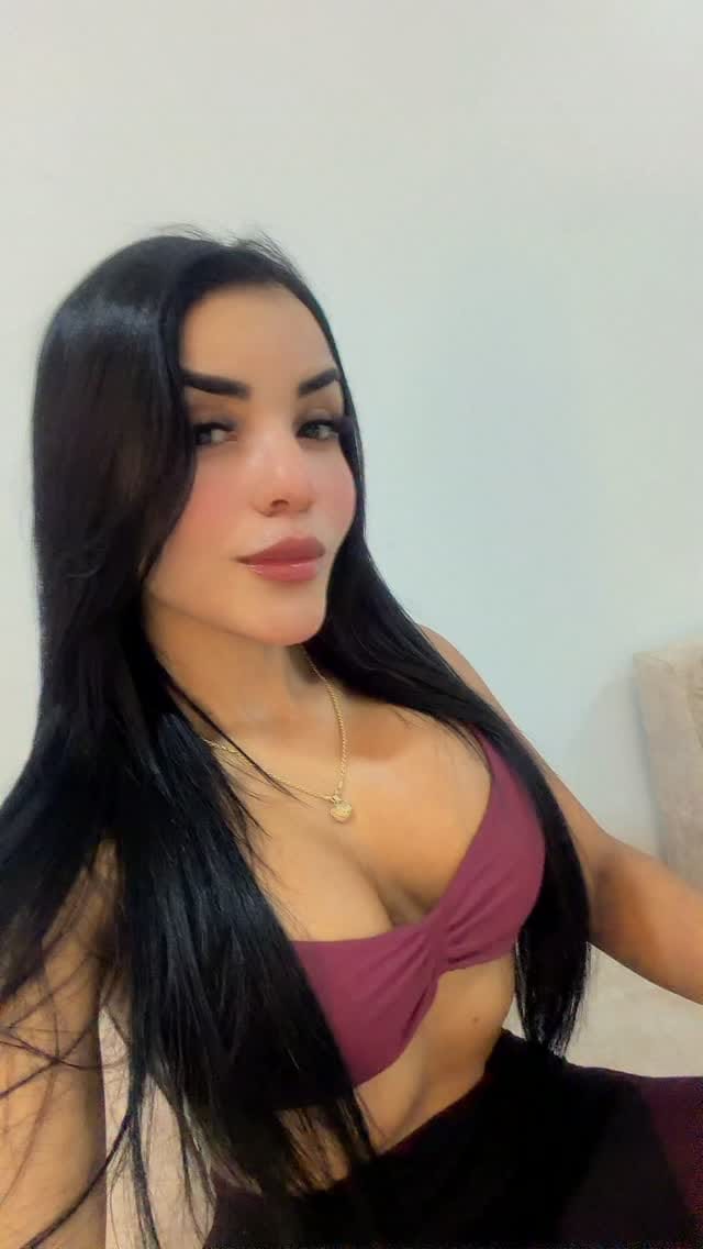 Post 2 by Deisy Vanegas on Instagram (video)