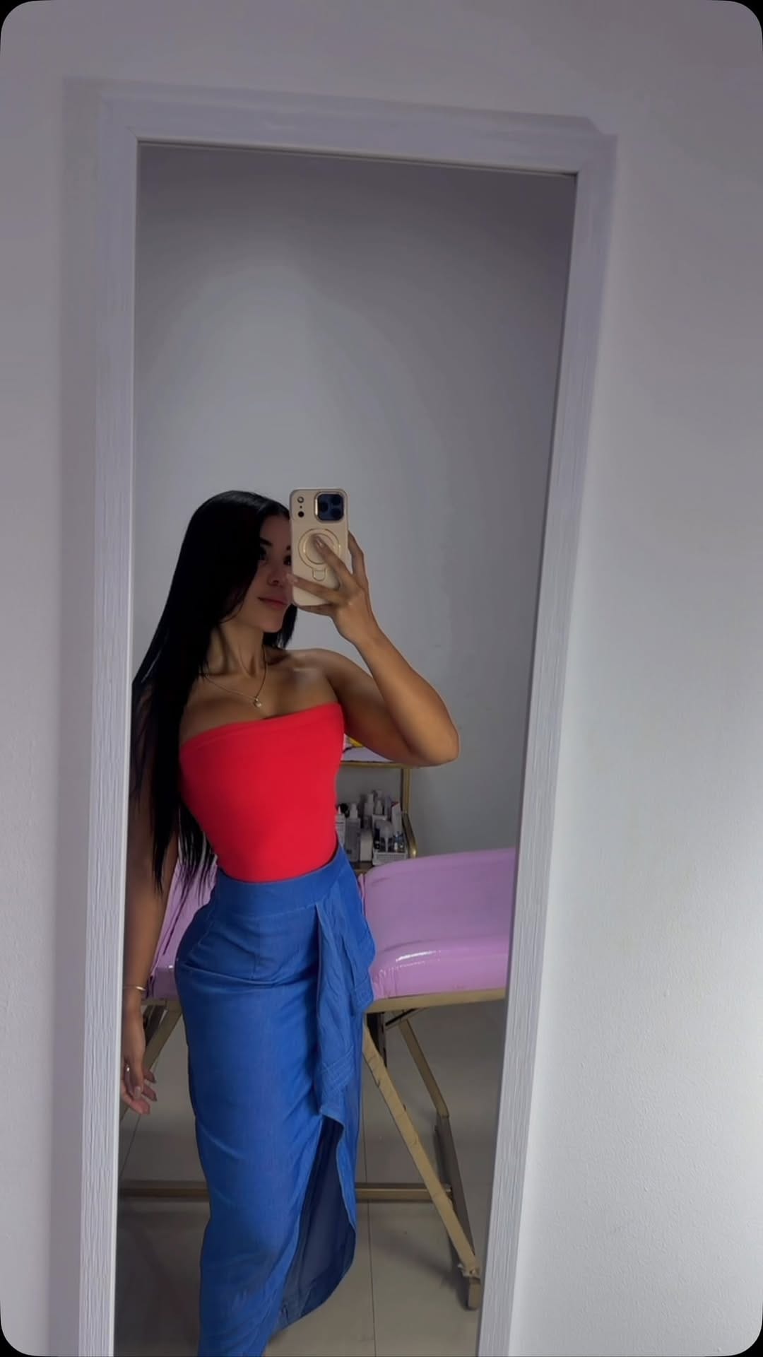 Post 6 by Deisy Vanegas on Instagram (video)