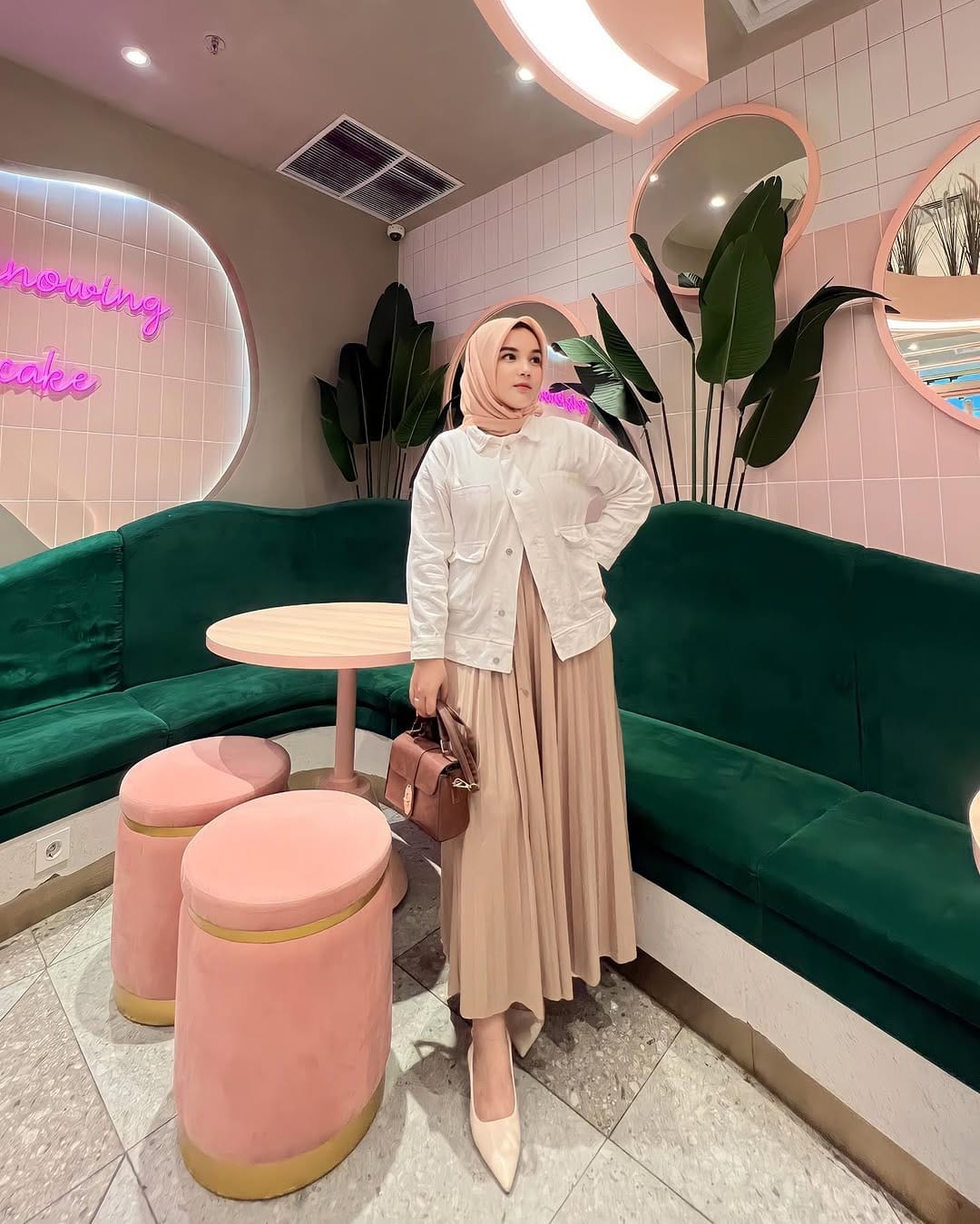Post 10 by Silvia angreini on Instagram (carousel)