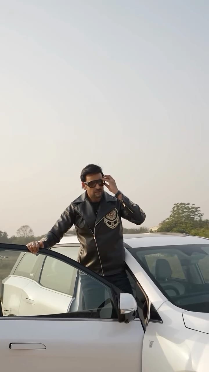 Post 9 by Abhishek Singh on Instagram (video)