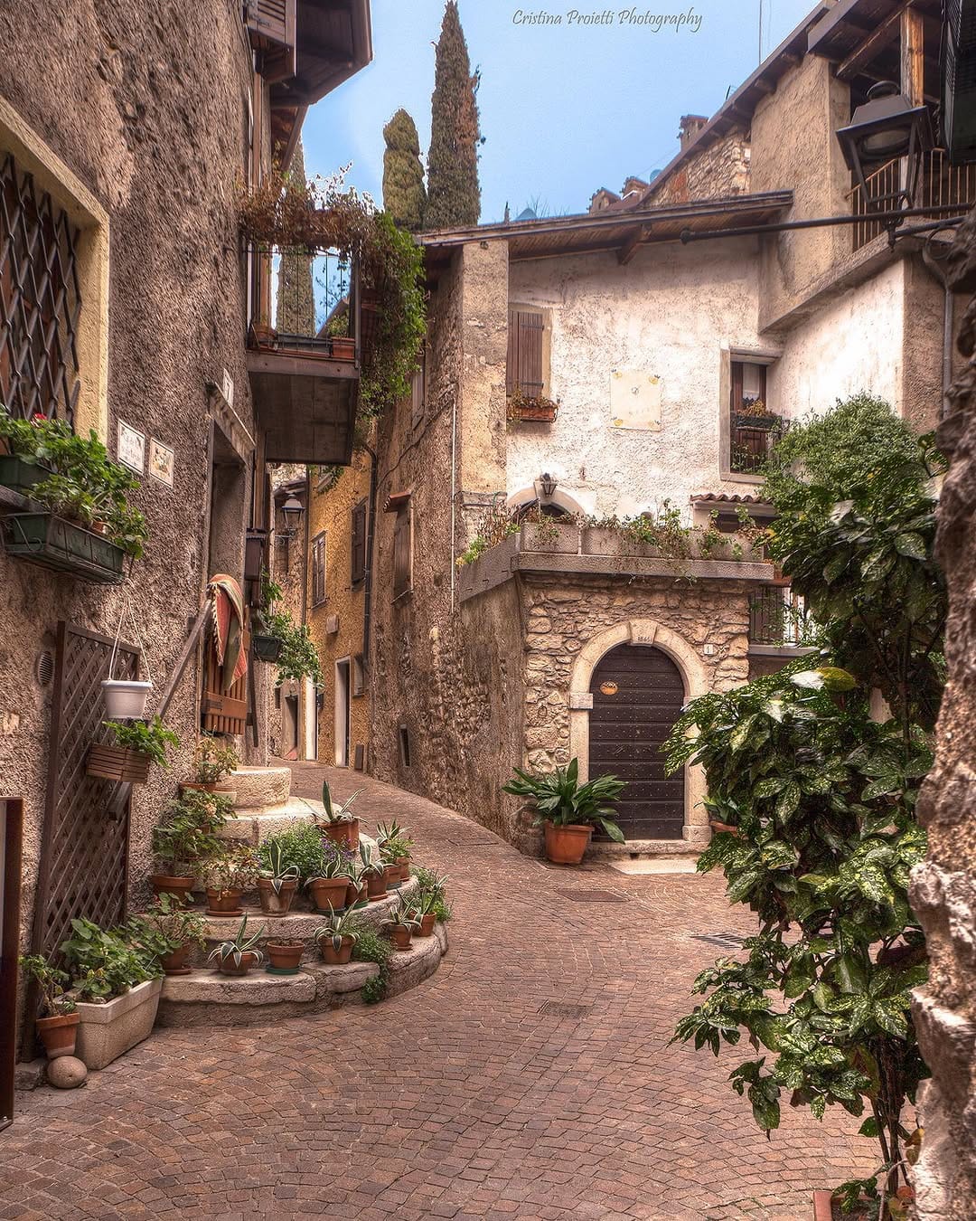 Post 4 by CRISTINA PROIETTI on Instagram (image)