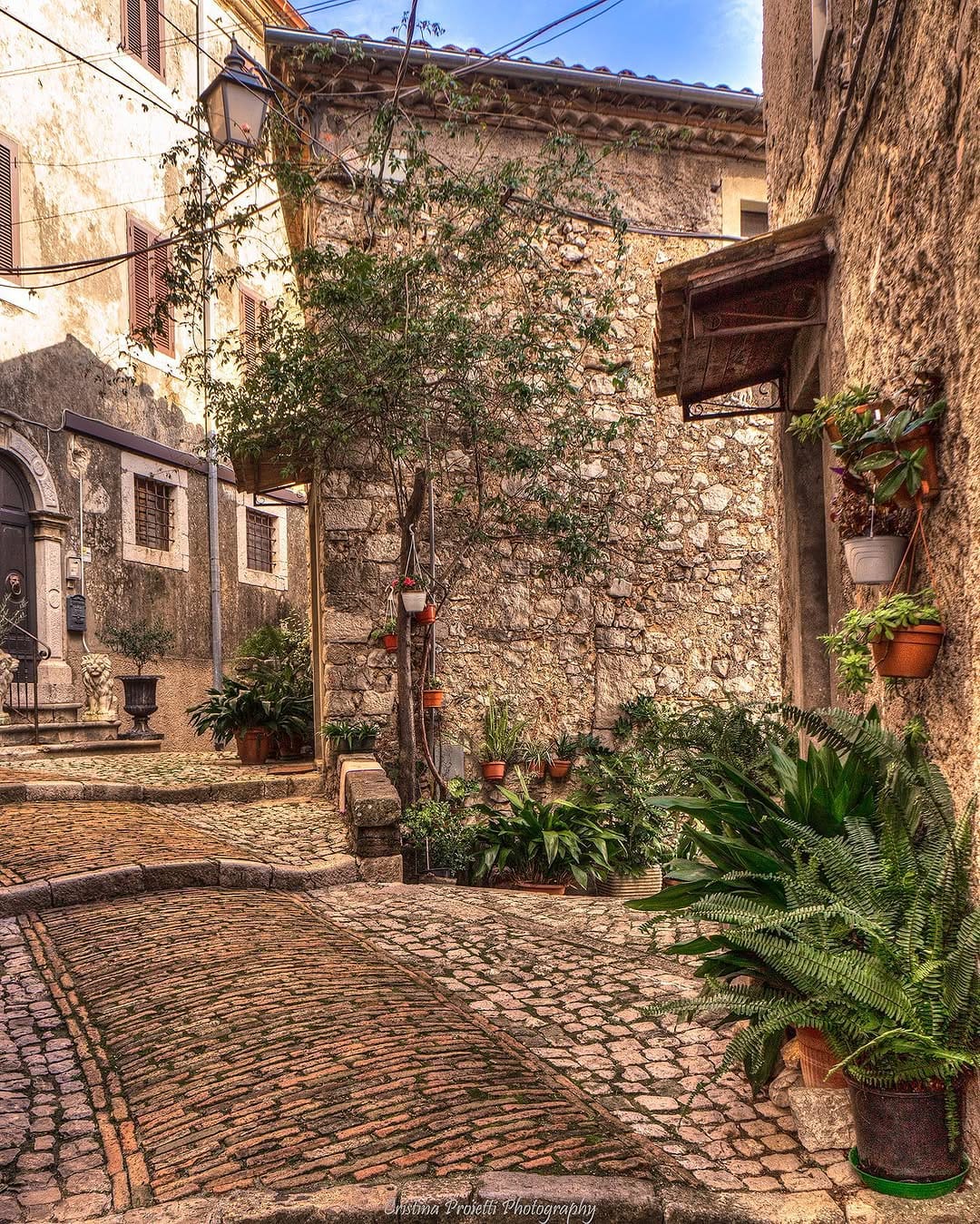 Post 3 by CRISTINA PROIETTI on Instagram (image)