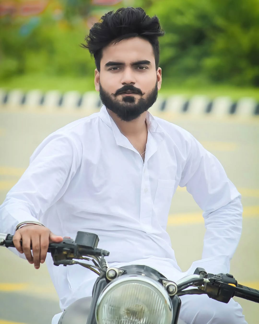 Post 10 by Gaurav Singh on Instagram (image)