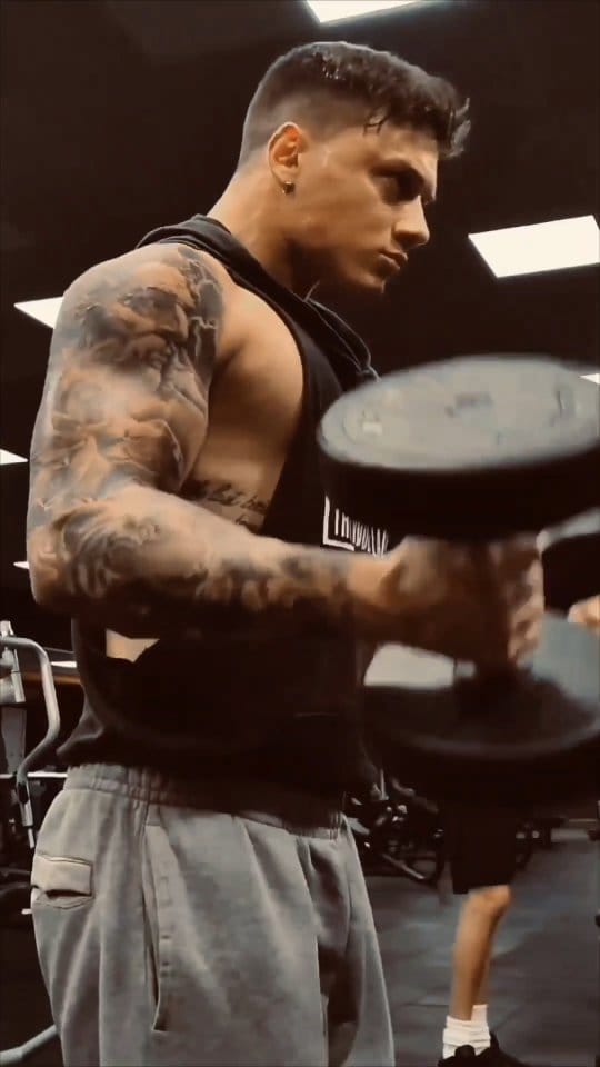 Post 6 by Simone Pompele on Instagram (video)
