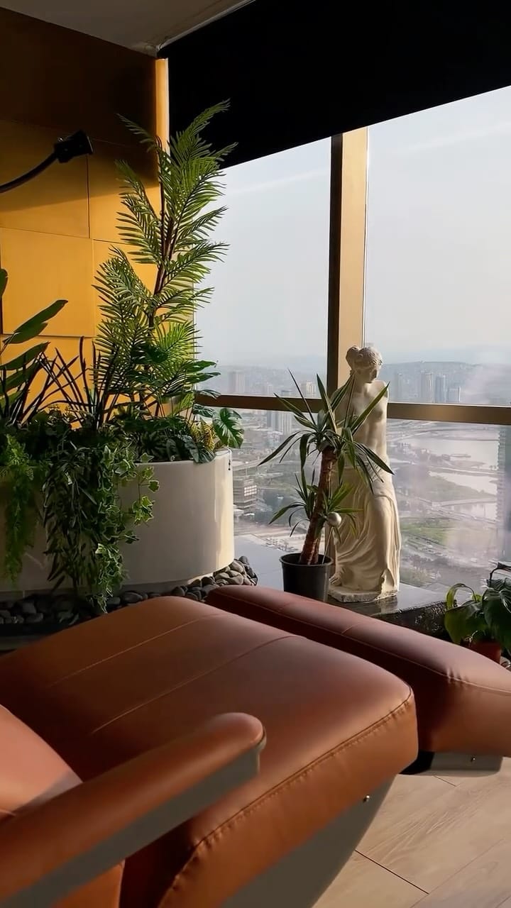 Post 10 by Op.Dr.Murat ŞENTÜRK on Instagram (video)