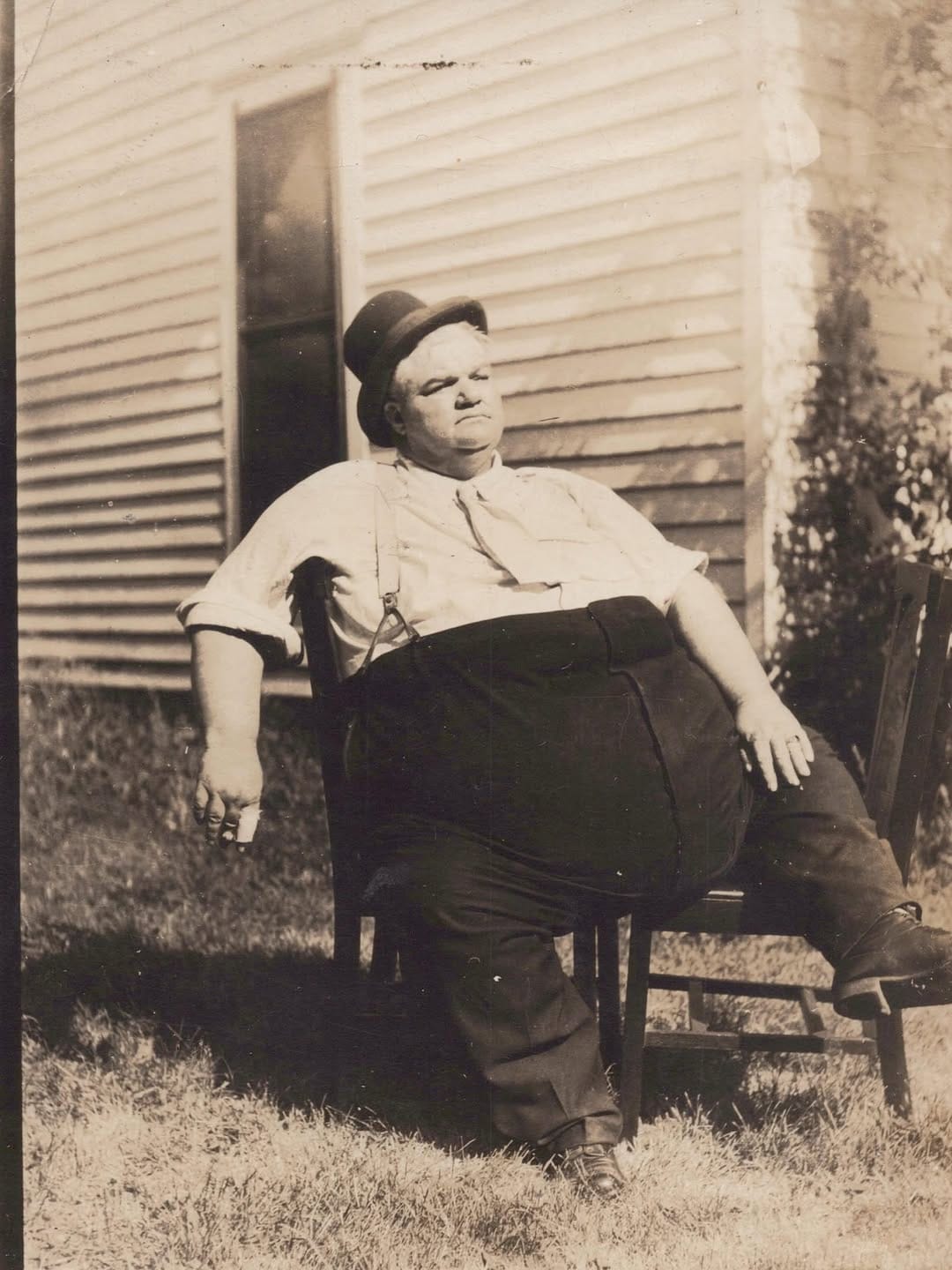 Post 4 by Historical Fat People on Instagram (carousel)