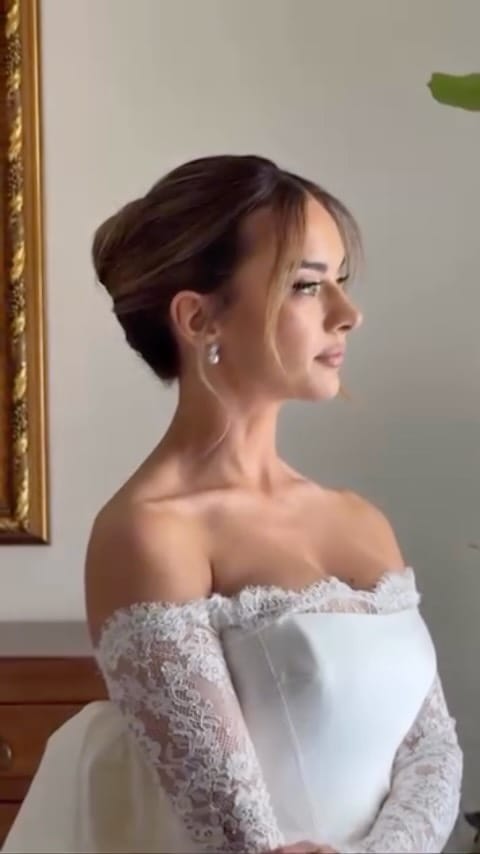 Post 3 by deborazaccariellomakeup on Instagram (video)