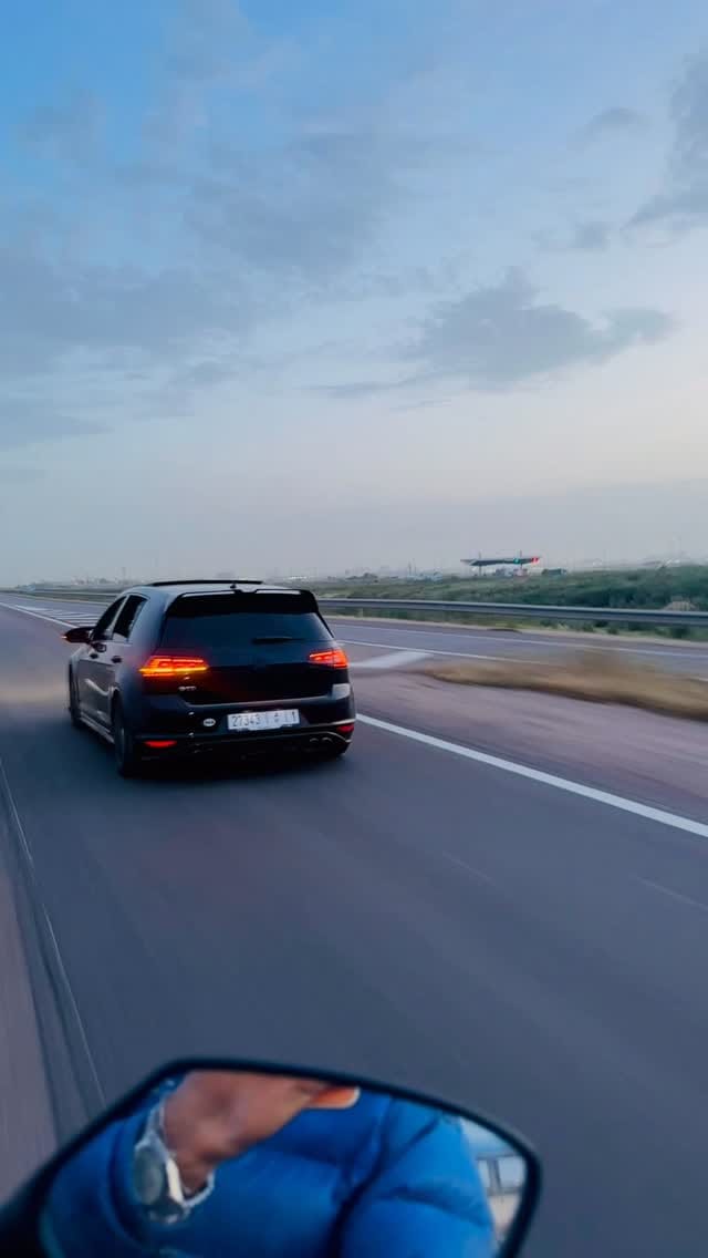 Post 2 by Zakaria Chergui on Instagram (video)