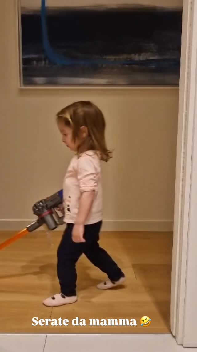 Post 6 by Sara boutique hairstylist on Instagram (video)