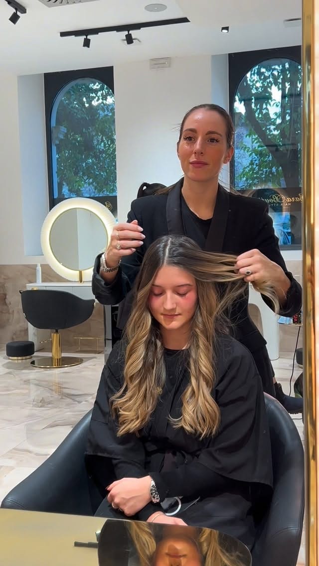 Post 8 by Sara boutique hairstylist on Instagram (video)