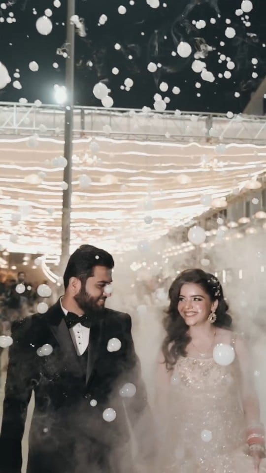 Post 3 by KOMAL VASWANI | Luxury Bridal makeup artist Nagpur on Instagram (video)