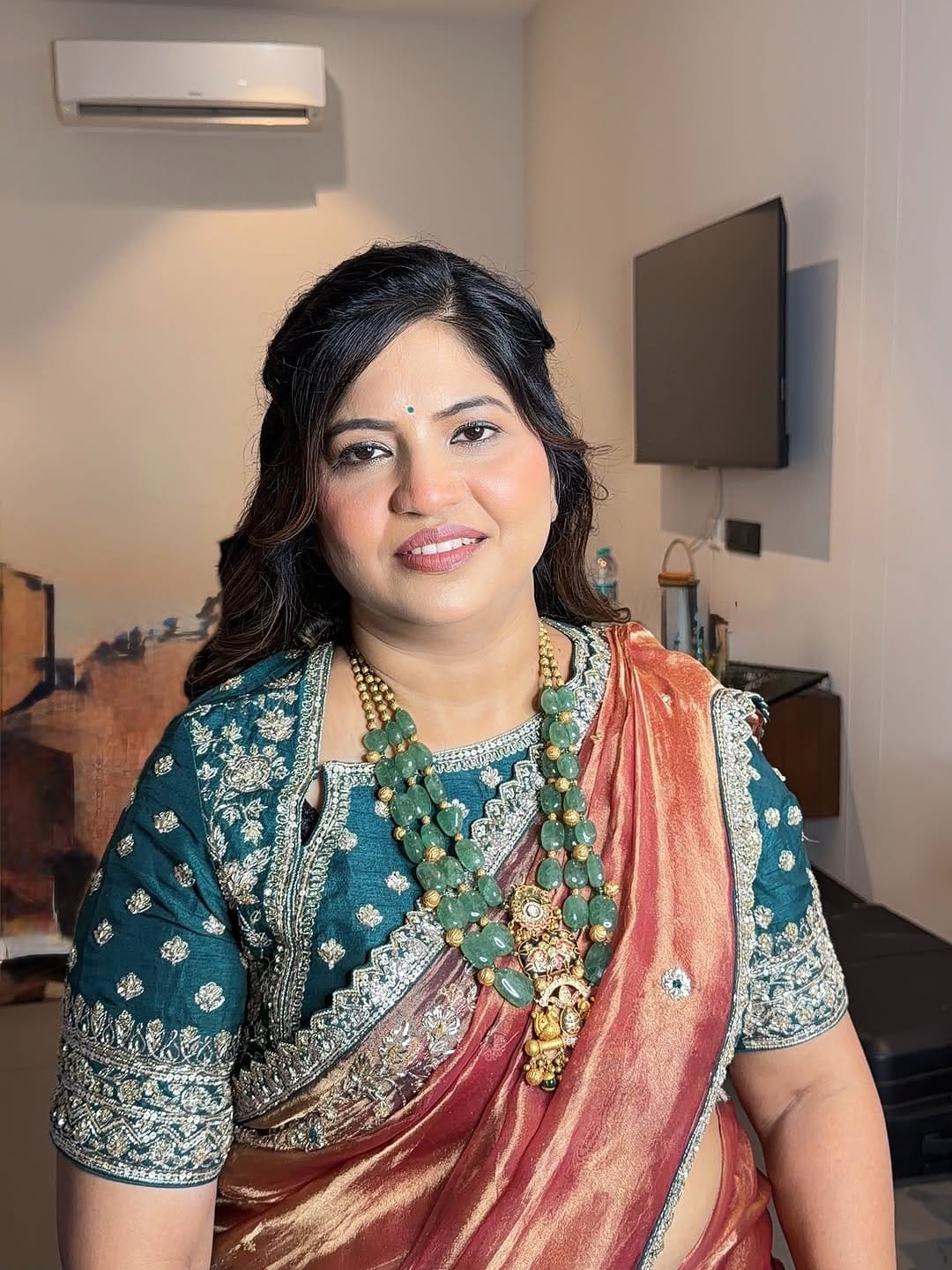 Post 3 by Rishika Rathod || makeup Artist Raipur on Instagram (carousel)