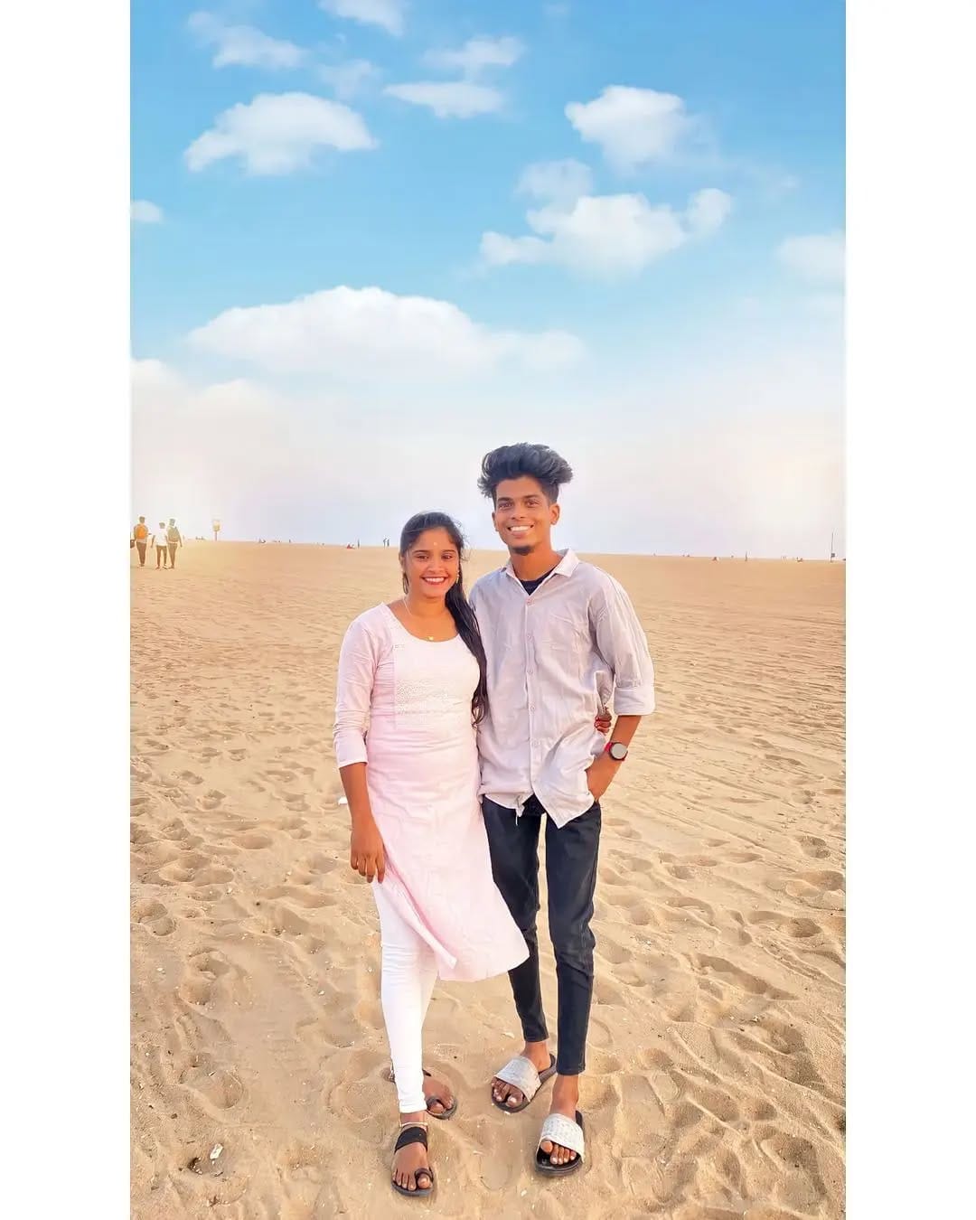 Post 10 by 🇸 🇦 🇳 🇹 🇭 🇴 🇸 🇭 on Instagram (image)