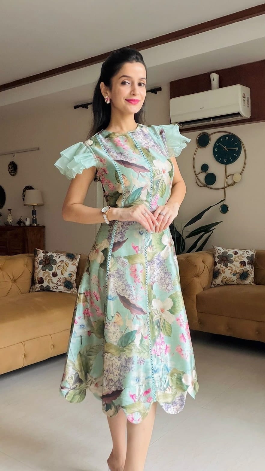 Post 5 by Richa Singh on Instagram (video)