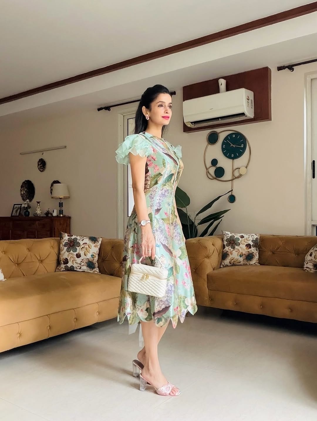 Post 4 by Richa Singh on Instagram (carousel)