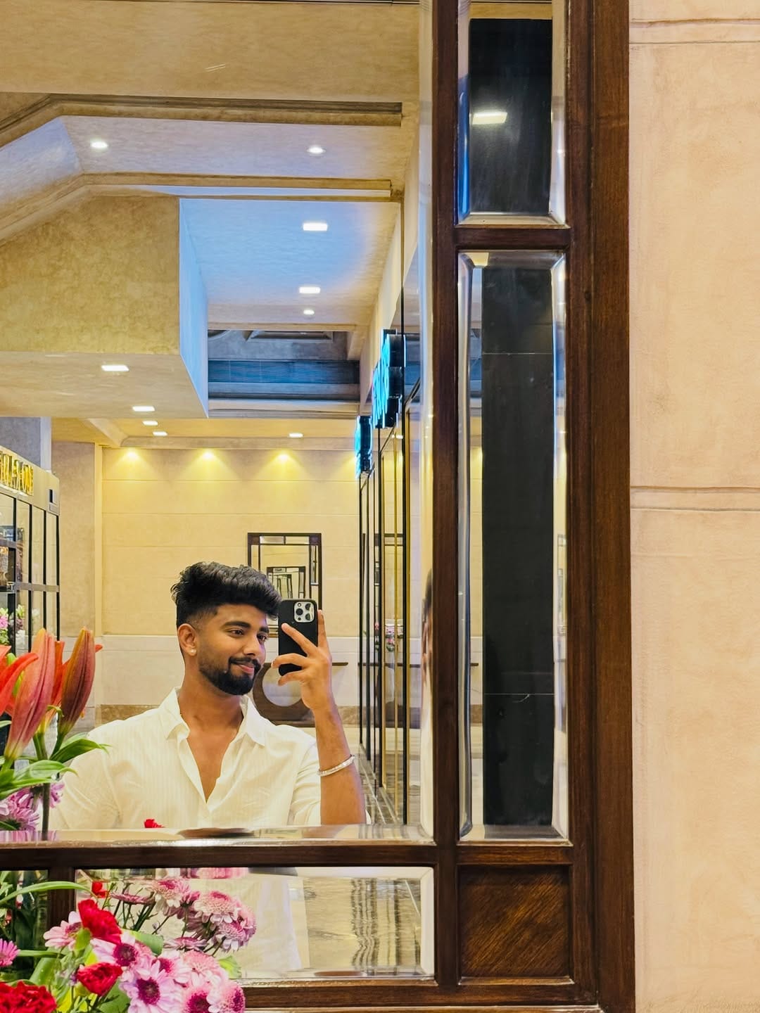 Post 1 by 🇮🇳J.VasanthaKumar👑 on Instagram (carousel)