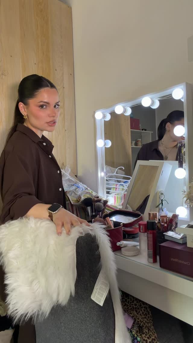 Post 4 by Sara Wrobel on Instagram (video)