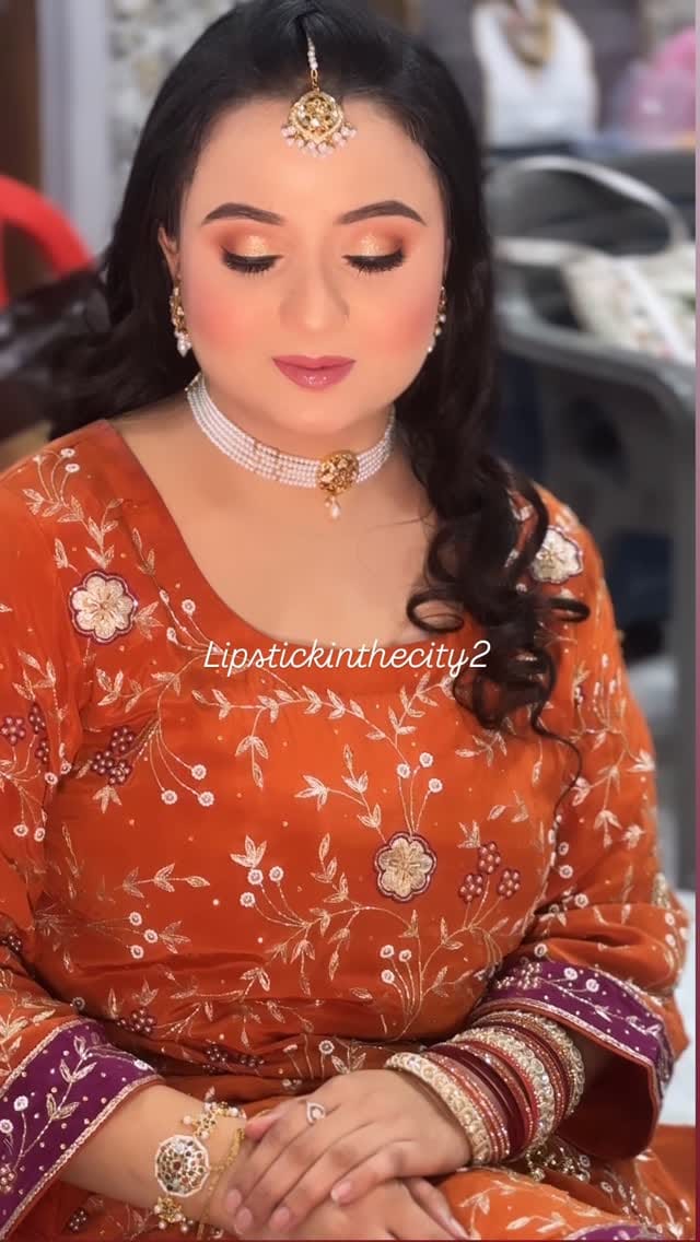 Post 8 by Walia Fatima on Instagram (video)