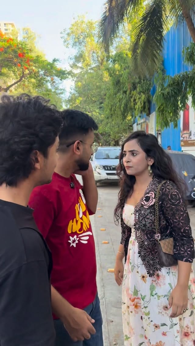 Post 8 by Dimple soni on Instagram (video)