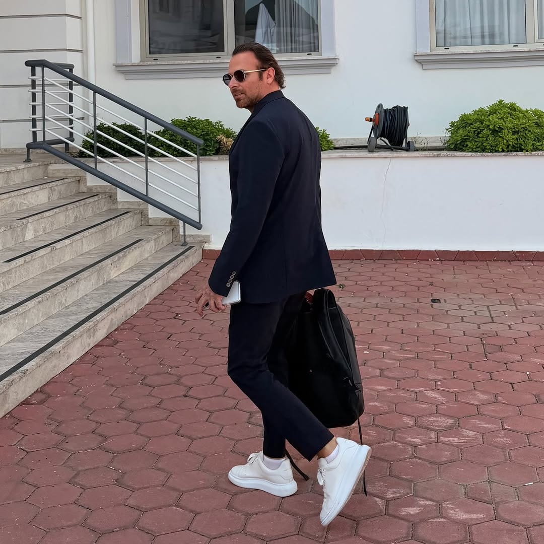 Post 6 by Op.Dr. Kerem Bikmaz on Instagram (image)