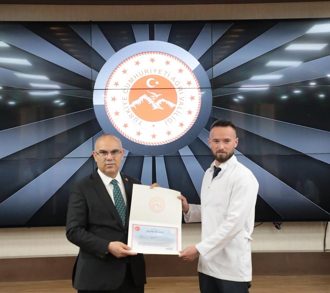 Post 9 by Uzm Dr Aybars Bınarcık on Instagram (carousel)