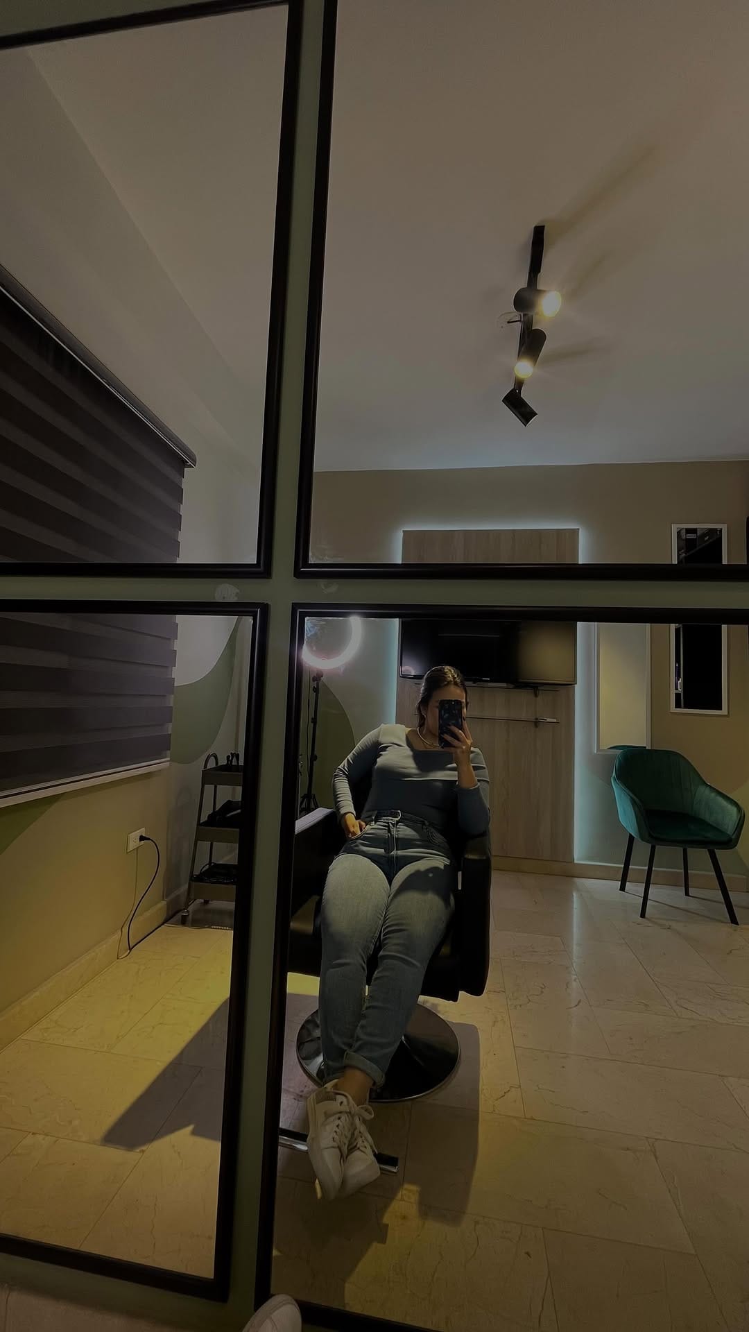 Post 7 by Maria Tremont | Estilista on Instagram (video)