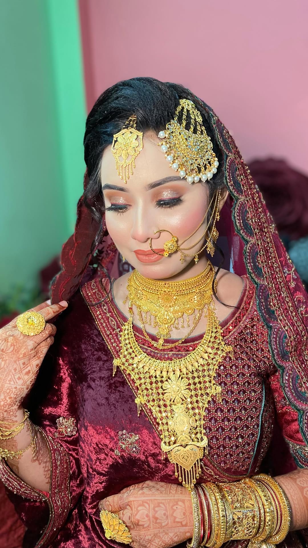 Post 9 by makeupbySarija on Instagram (video)