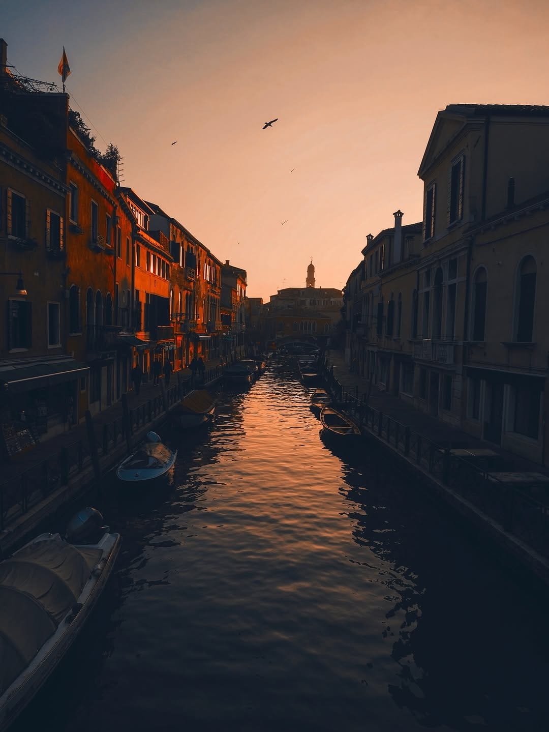 Post 10 by Lorenzo Cinotti on Instagram (image)