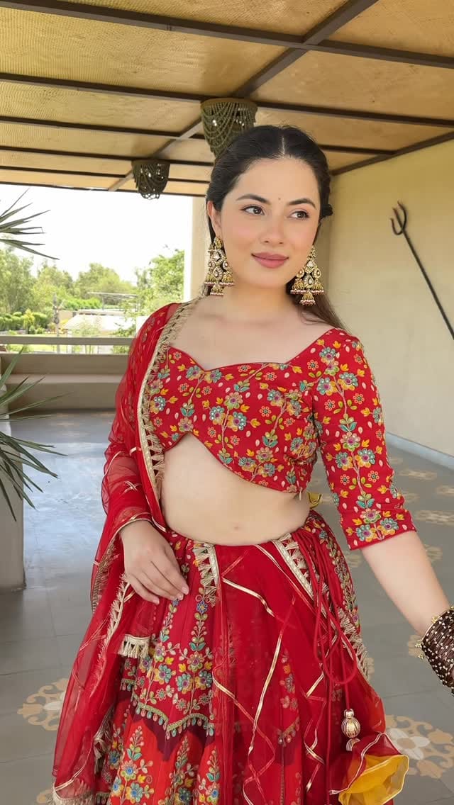 Post 2 by Sonal Preet on Instagram (video)