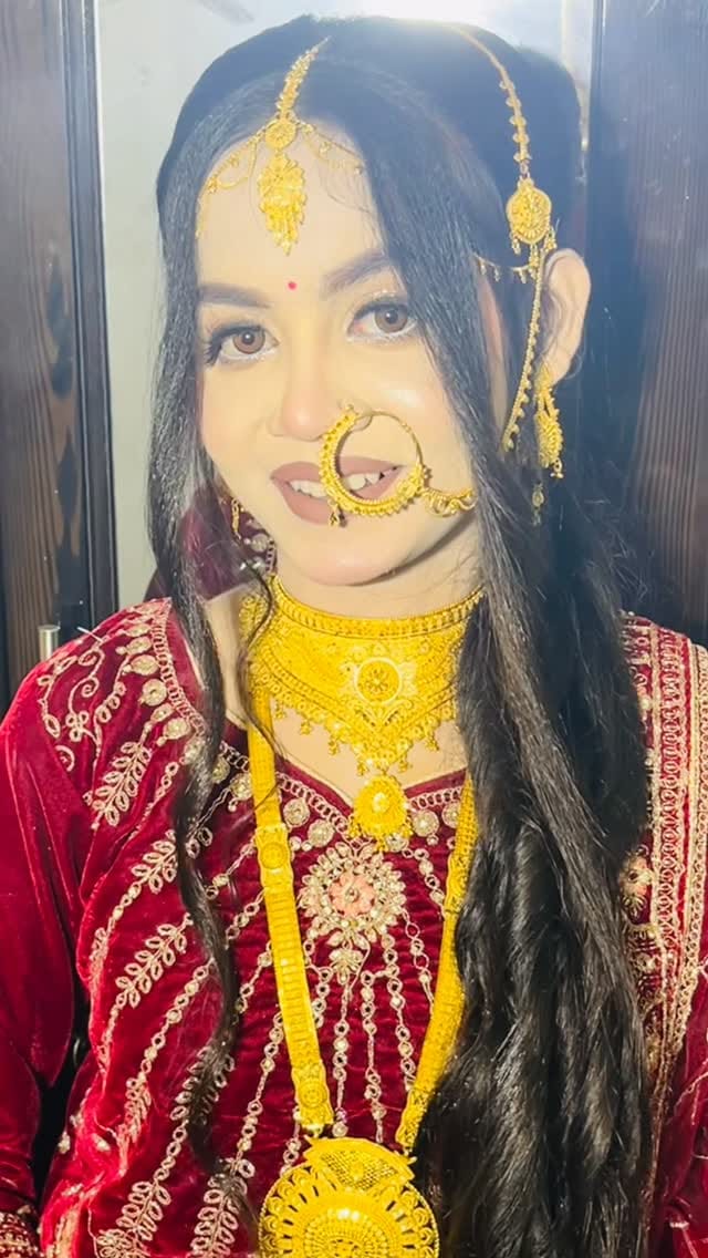 Post 3 by Priya kolkata makeupartist💅🏻💋💄 on Instagram (video)