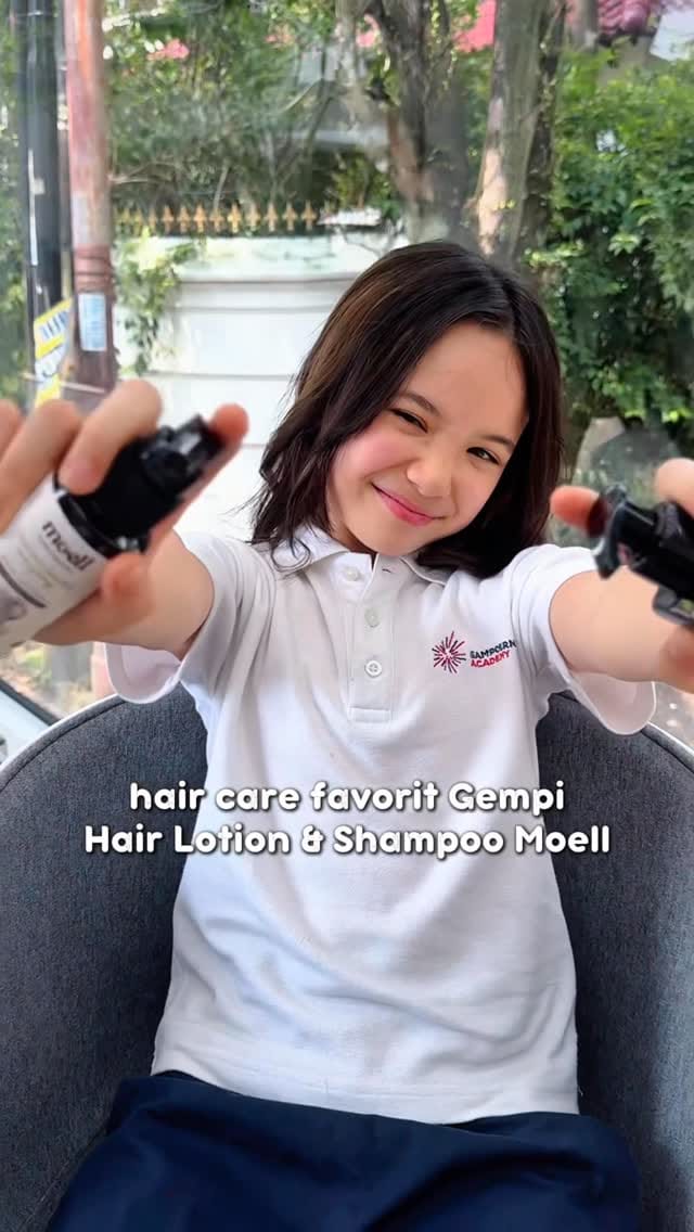 Post 4 by Anak Moell on Instagram (video)