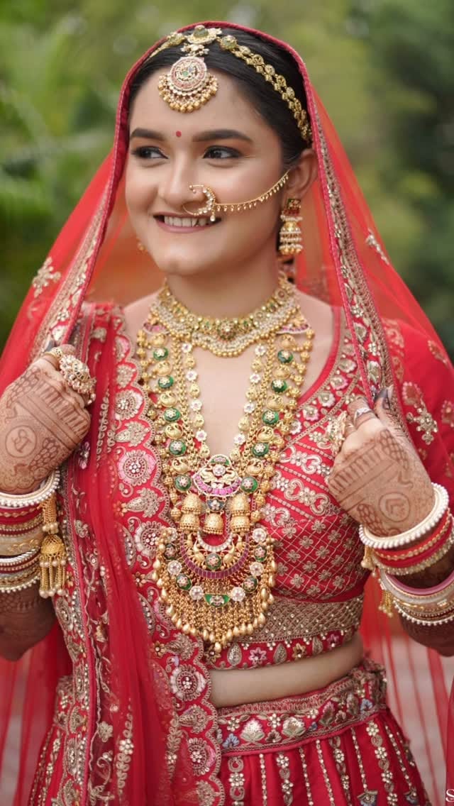 Post 8 by Manisha Radadiya on Instagram (video)