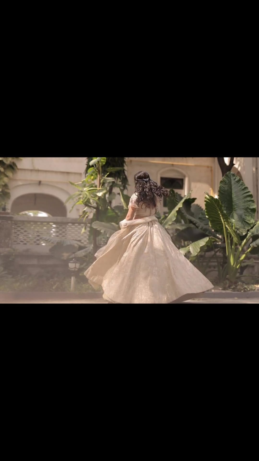 Post 4 by Manisha Radadiya on Instagram (video)