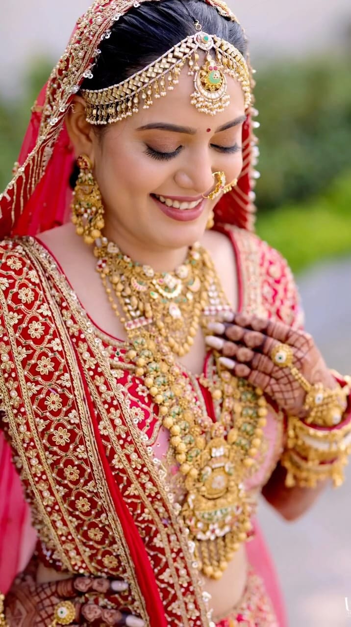 Post 9 by Manisha Radadiya on Instagram (video)