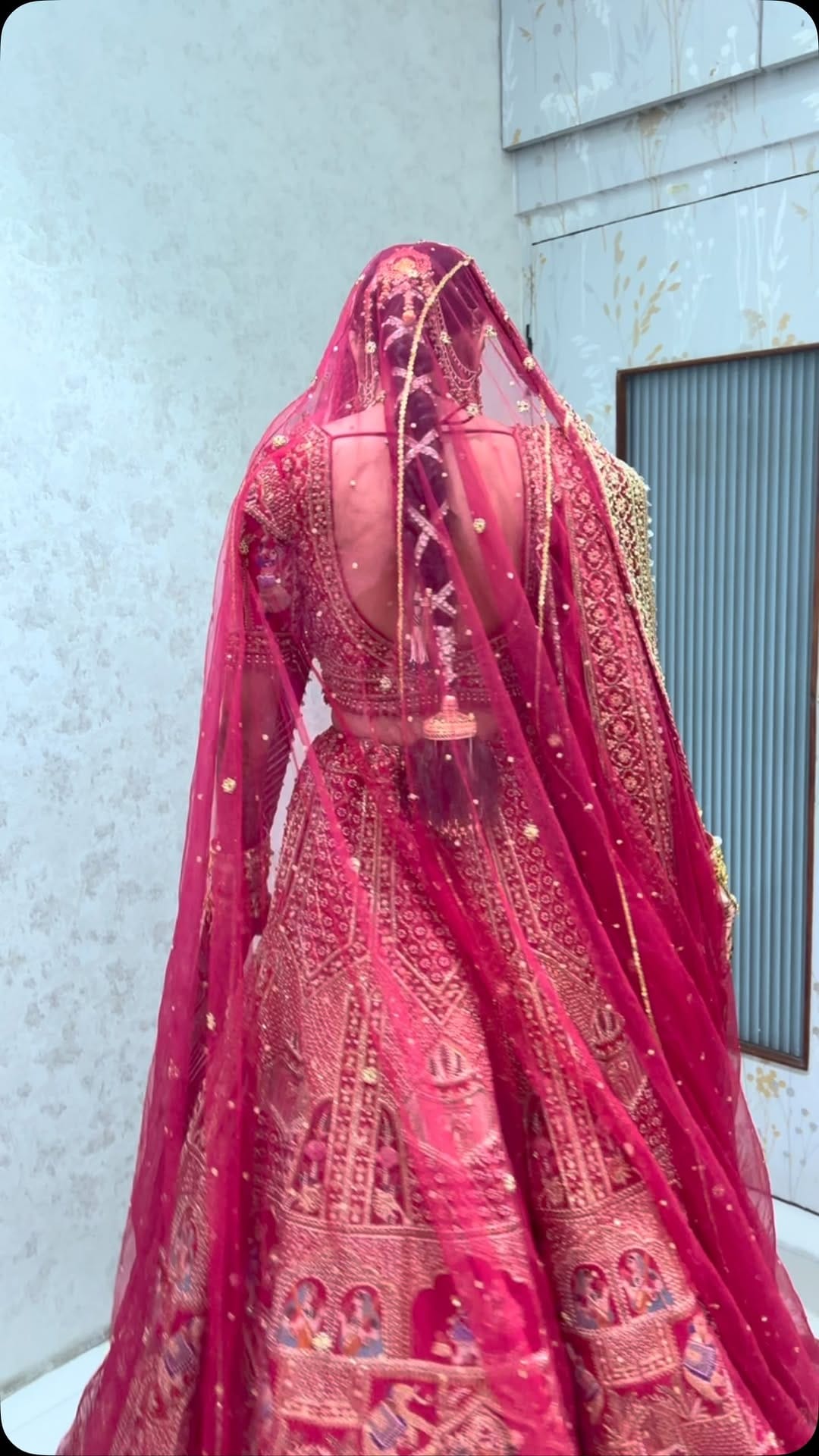 Post 6 by Manisha Radadiya on Instagram (video)