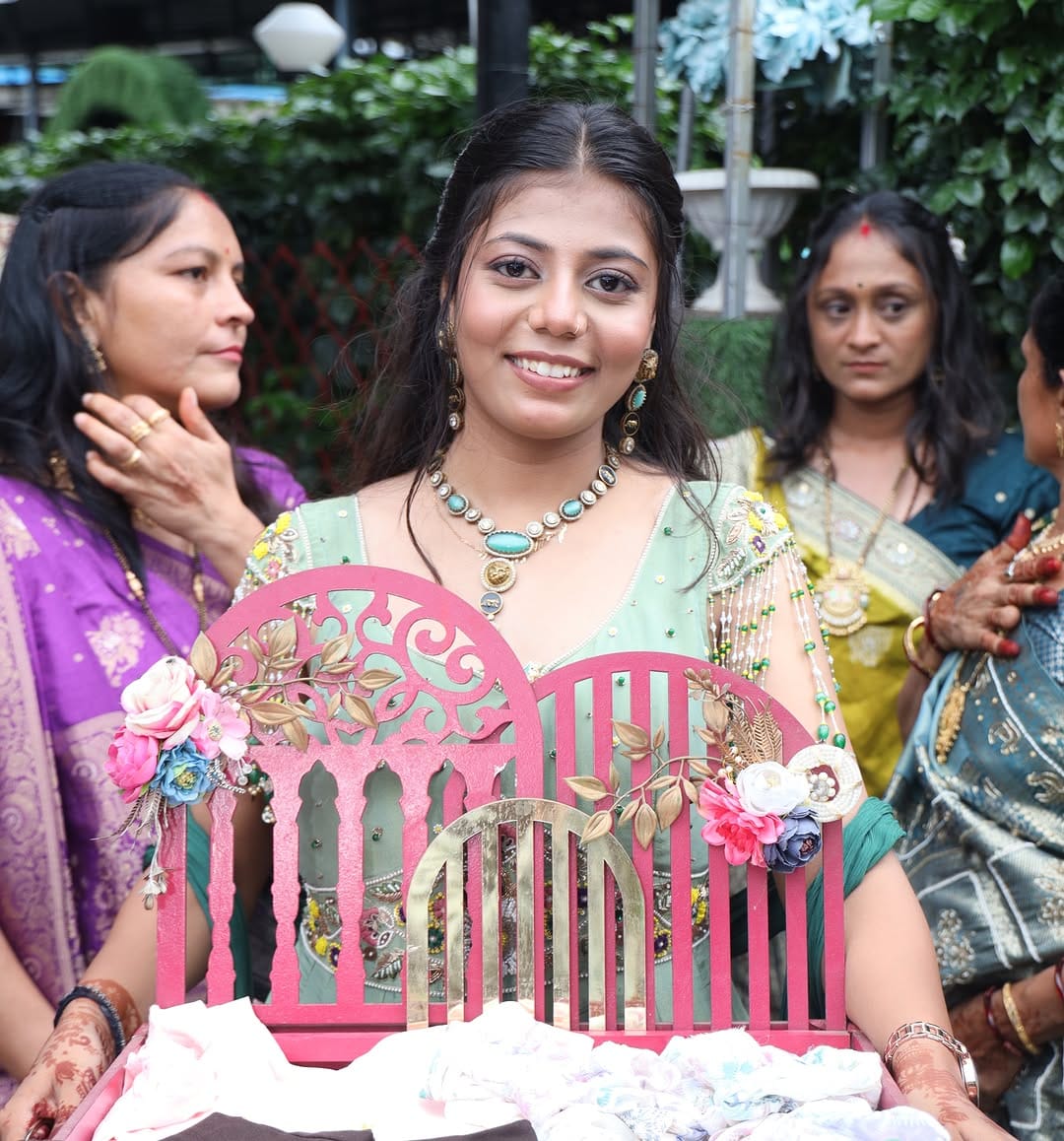 Post 5 by Manisha Radadiya on Instagram (image)