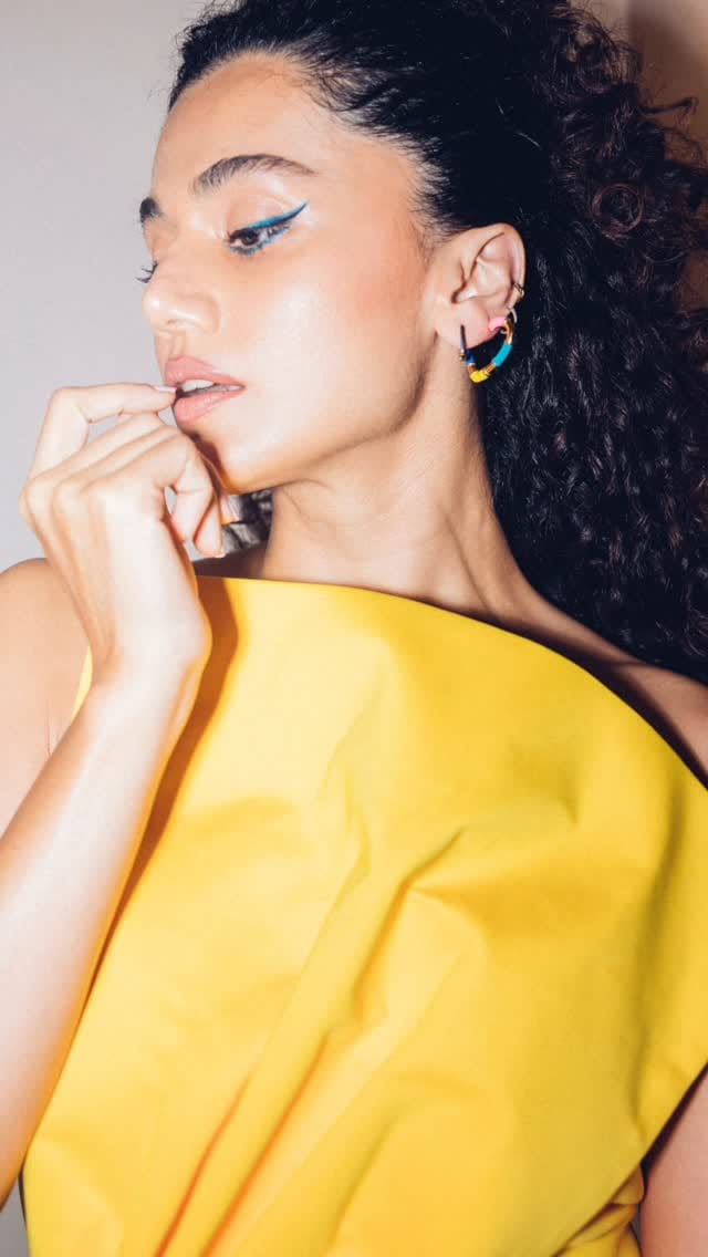 Post 3 by Evania Pannu | Makeup & Hair Artist on Instagram (video)