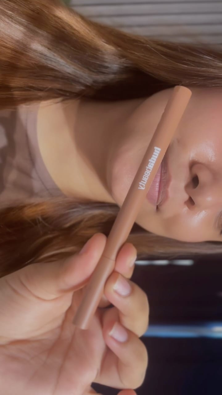 Post 1 by Aishwarrya Tyagi | Makeup Artist on Instagram (video)