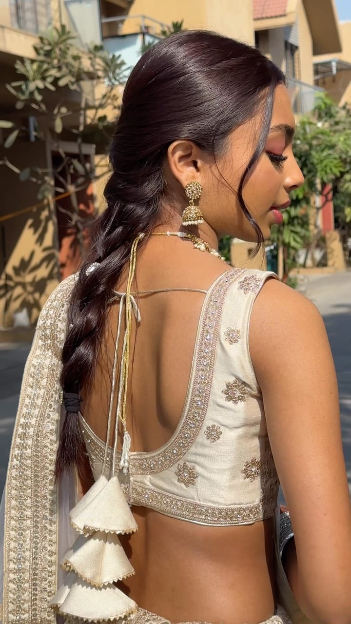 Post 8 by T A N V I    M A Y A T ✨✨ on Instagram (video)