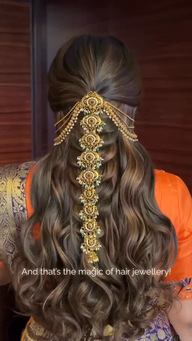 Post 10 by Aayushi Chhajed | Makeup Artist | Hairstylist | Pune on Instagram (video)