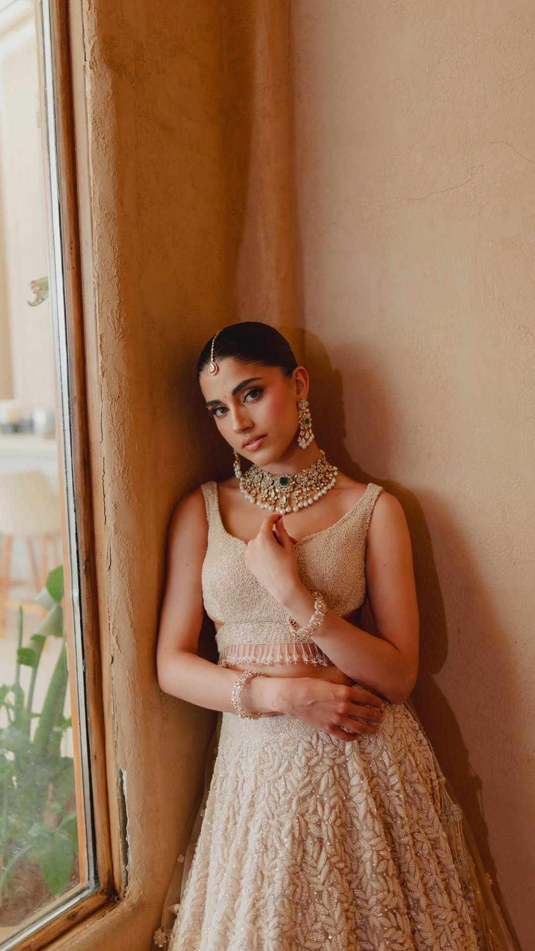 Post 8 by Aayushi Chhajed | Makeup Artist | Hairstylist | Pune on Instagram (video)