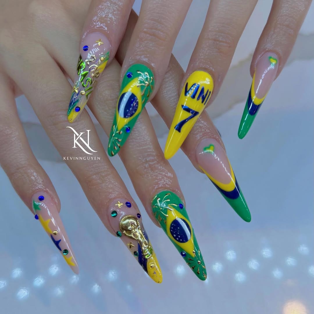 Post 3 by 𝑻𝒖𝒂𝒏 𝑵𝒈𝒖𝒚𝒆𝒏  | 𝑲𝒆𝒗𝒊𝒏 𝑵𝒂𝒊𝒍𝒔 𝑨𝒓𝒕𝒊𝒔𝒕 on Instagram (carousel)