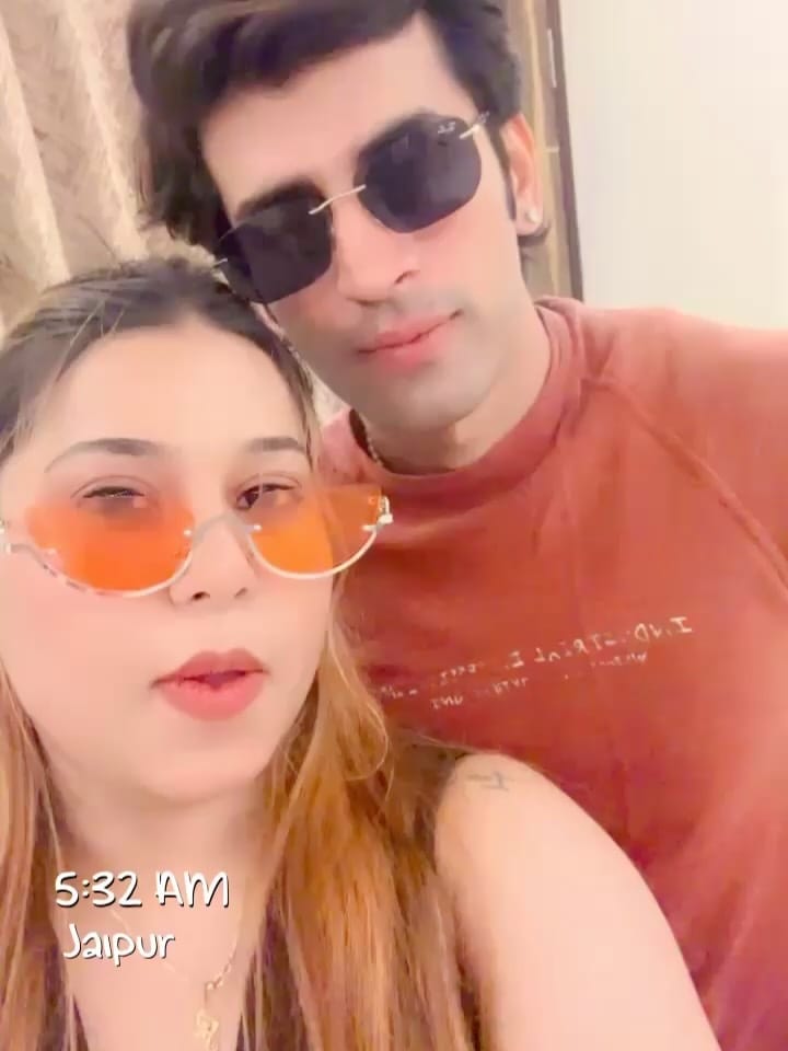 Post 8 by Anushka sharma 🖤 on Instagram (carousel)