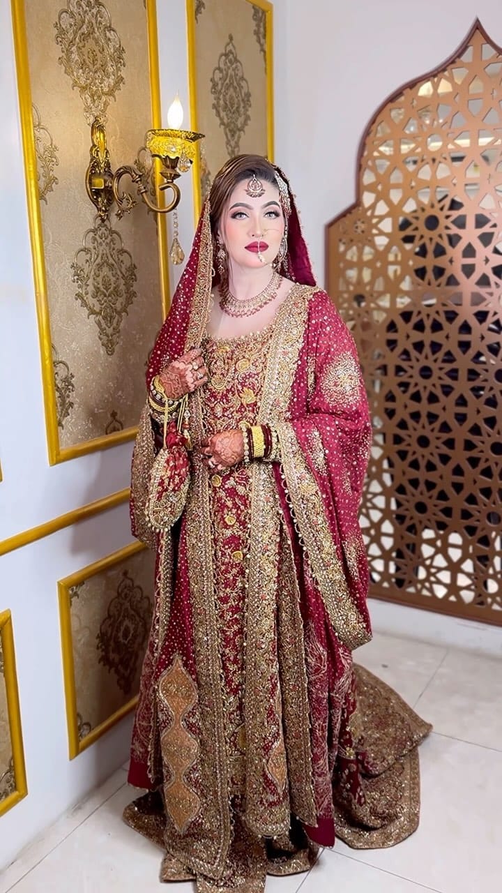 Post 8 by Shreya Jaiswal | Lucknow Bridal Makeup Artist on Instagram (video)