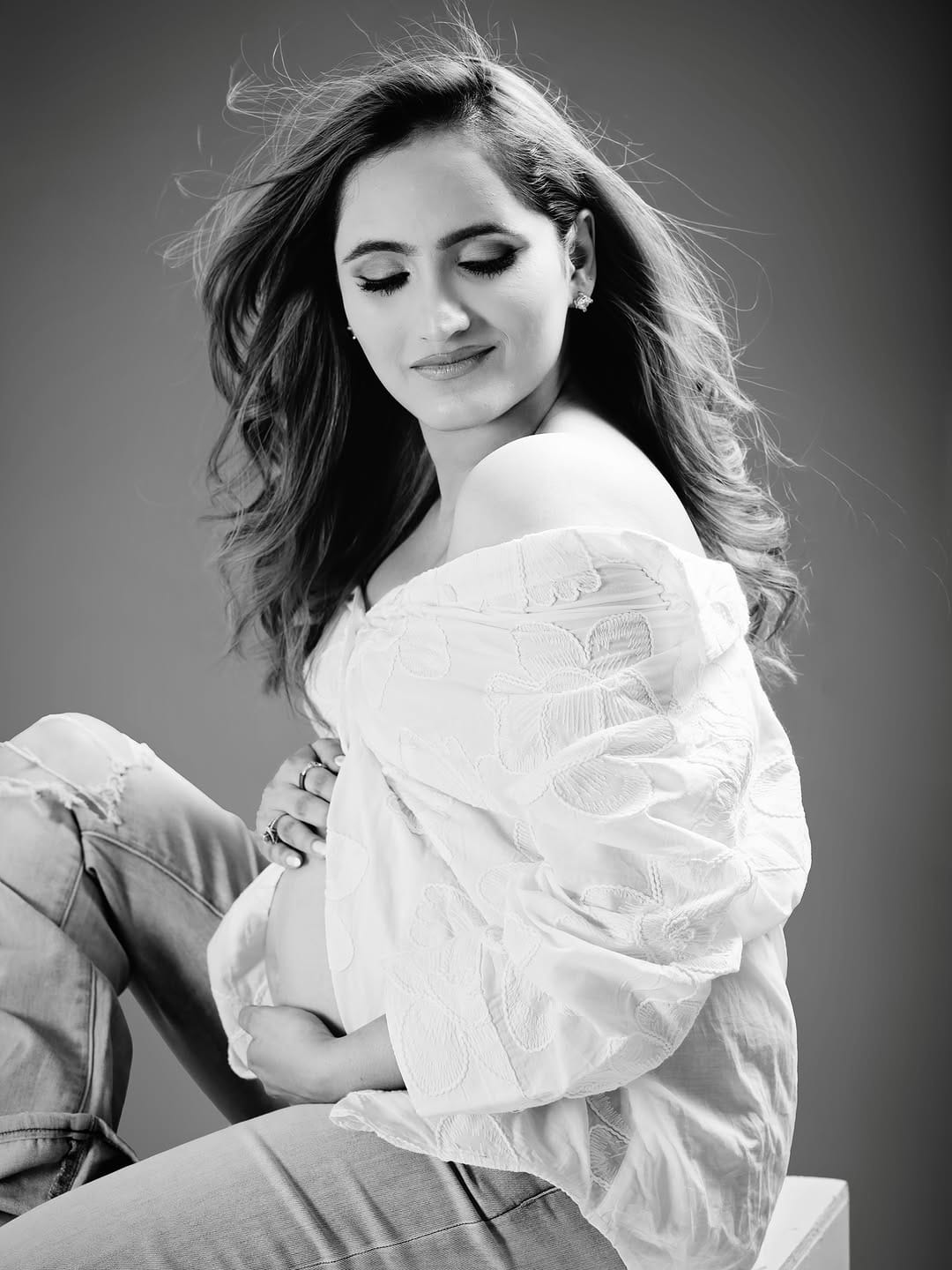Post 1 by Shreya Jaiswal | Lucknow Bridal Makeup Artist on Instagram (carousel)