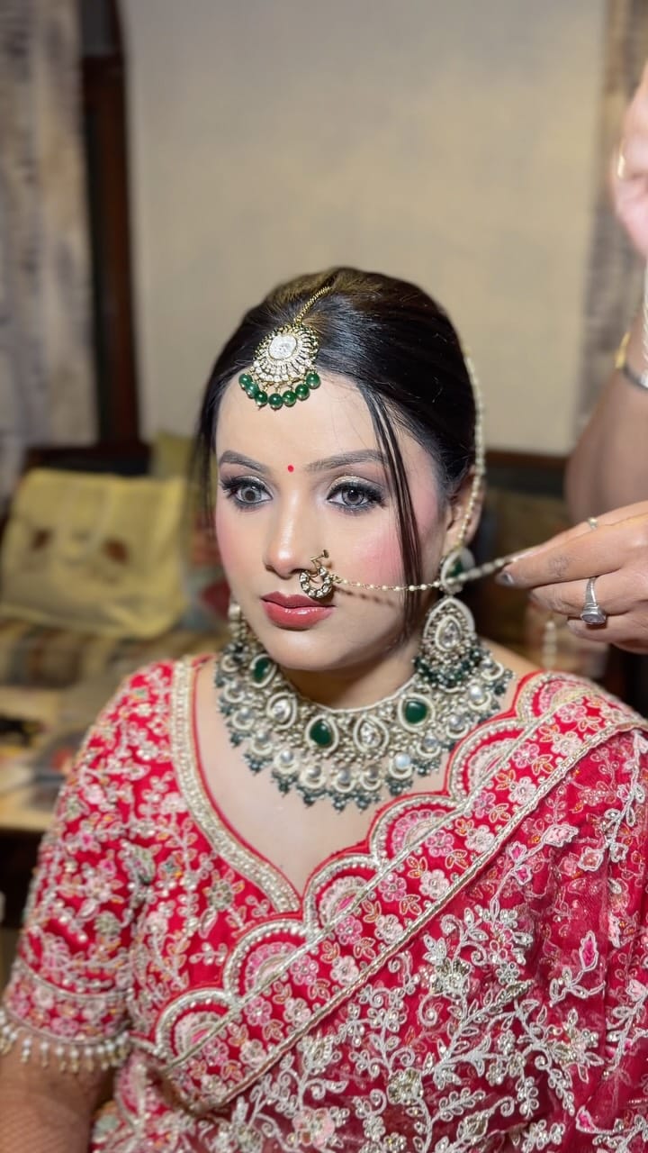 Post 4 by Aaina Goel on Instagram (video)