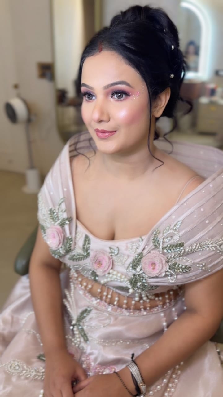 Post 3 by Aaina Goel on Instagram (video)