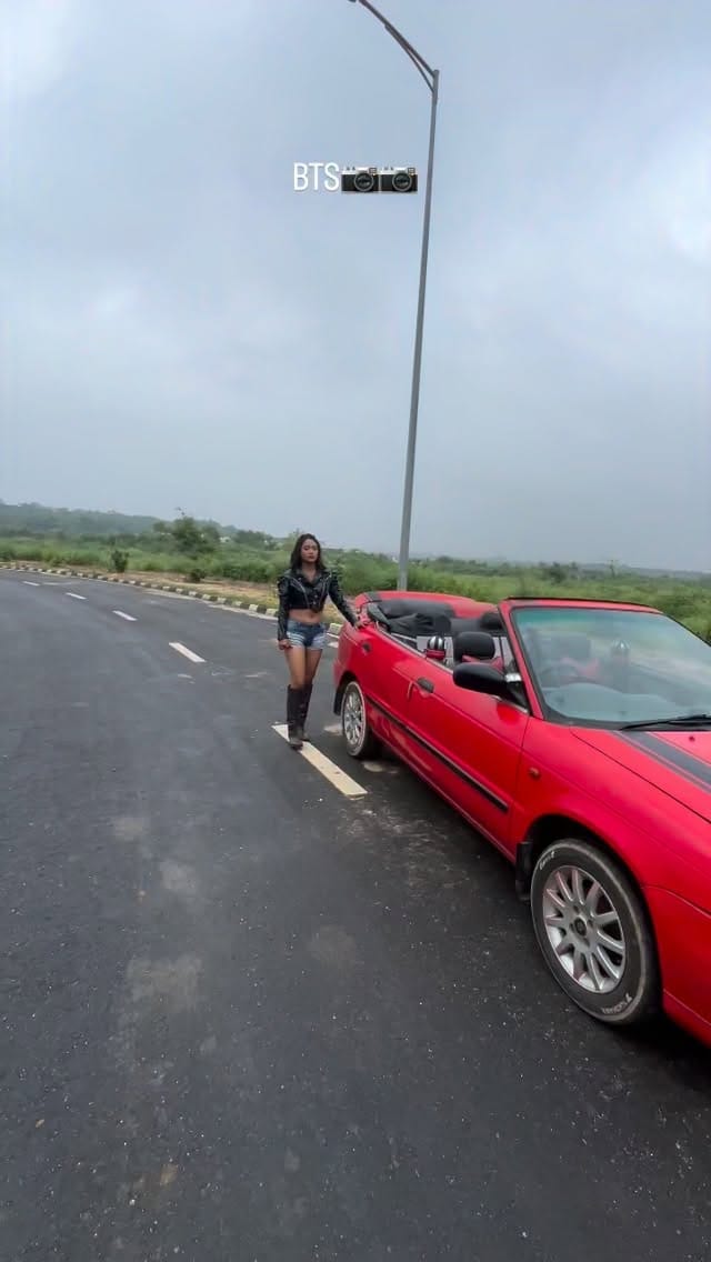 Post 7 by Amit Lx Lohra on Instagram (video)